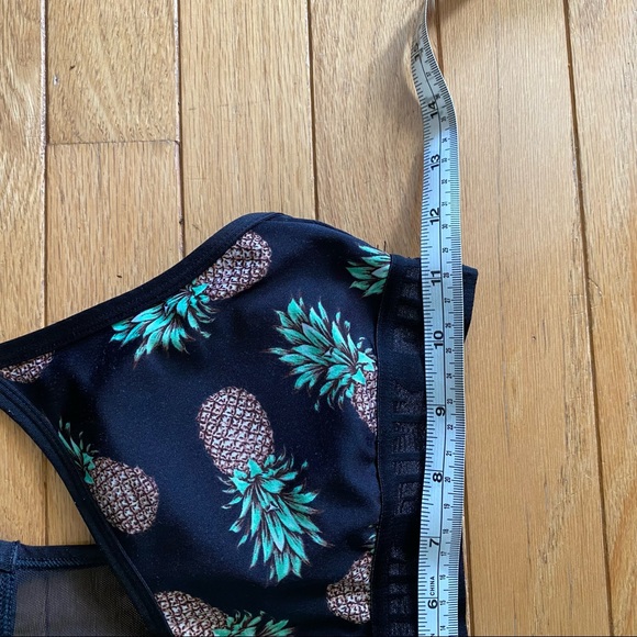 Victoria's Secret PINK Sports Bra with Pineapple Print - Picture 6 of 9